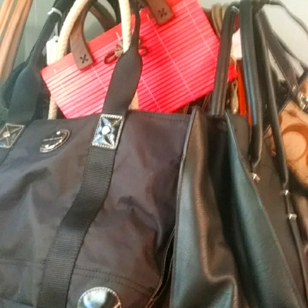 50 purses - Picture 4 of 13